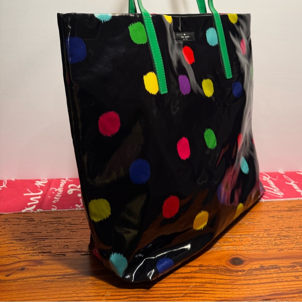 kate spade New York Retro Polka Dot Daycation Tote Bag - Picture 5 of 12